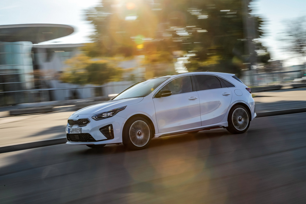 Огляд спортивної модифікації хетчбека KIA Ceed GT
