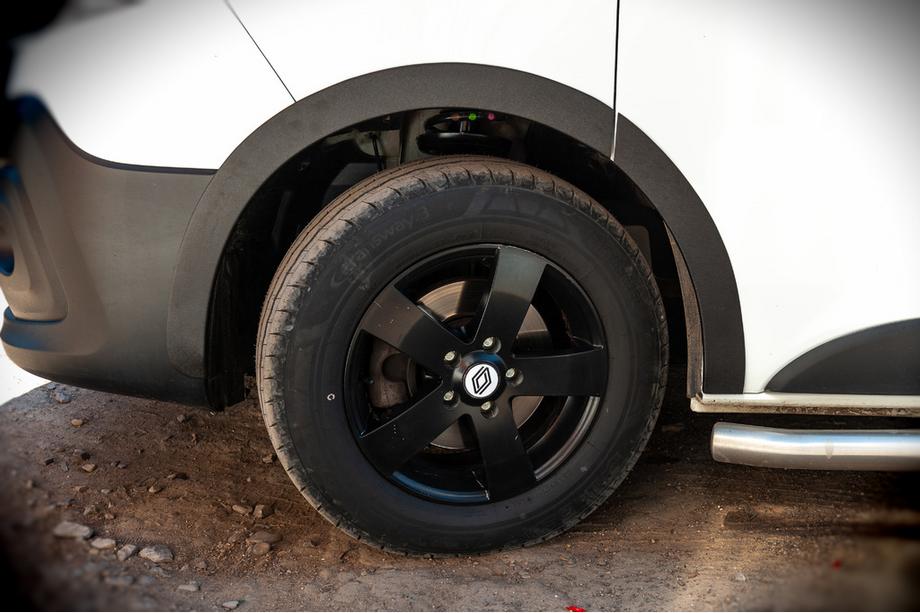 Nissan NV300/Primastar 2016- рр. Накладки на арки (6 шт, чорні, ABS) Фото 1