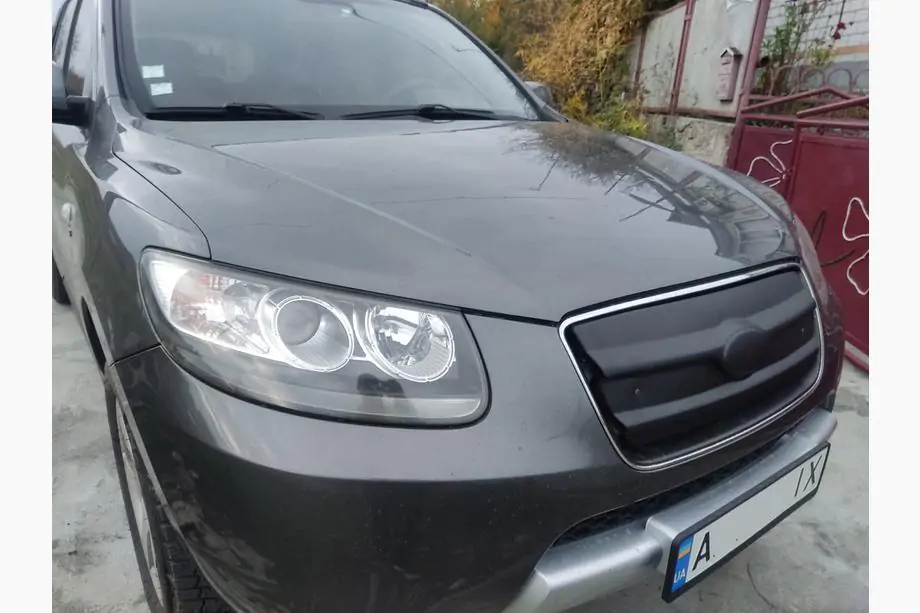 Hyundai Santa Fe 2 2006-2012 рр. Зимова решітка 2005-2010 (верхня) Фото 3