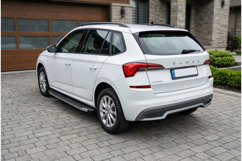 Skoda Kamiq 2019- рр. Бокові пороги BlackLine (2 шт., Алюміній) Image