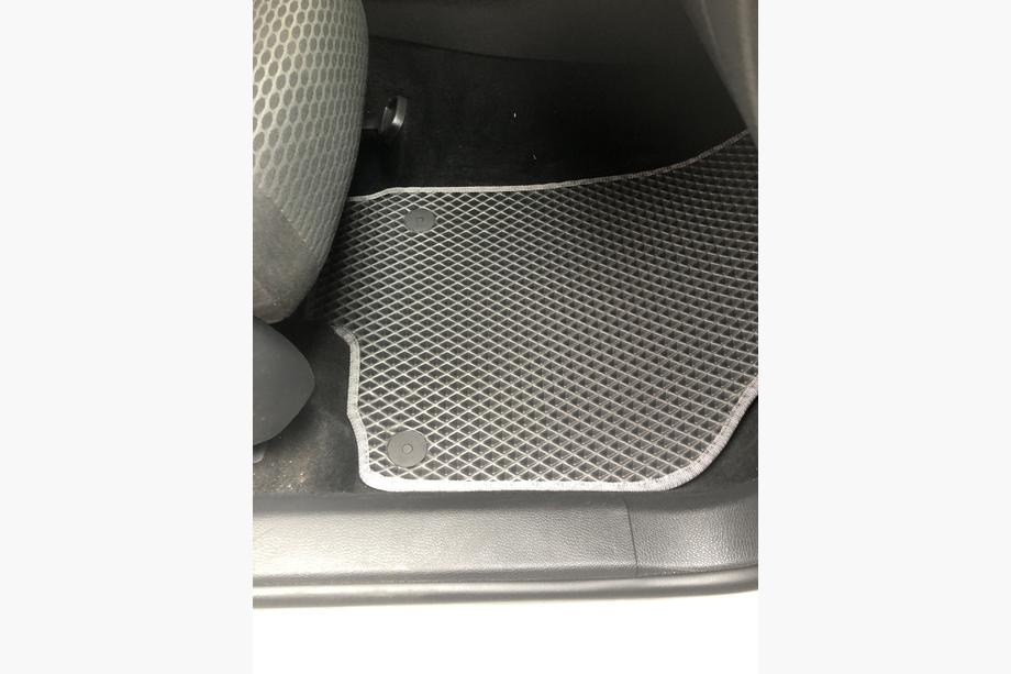 Volkswagen Golf 6 2008-2014 рр. Килимки EVA (чорні) Фото 7