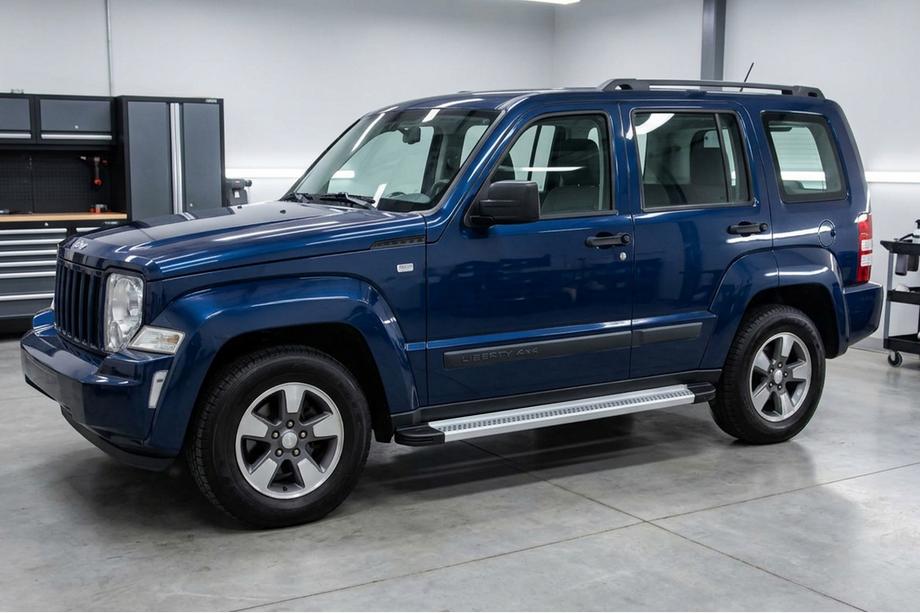 Jeep Cherokee/Liberty 2007-2013 рр. Бокові пороги Maya V2 (2 шт., Алюміній) Фото 1
