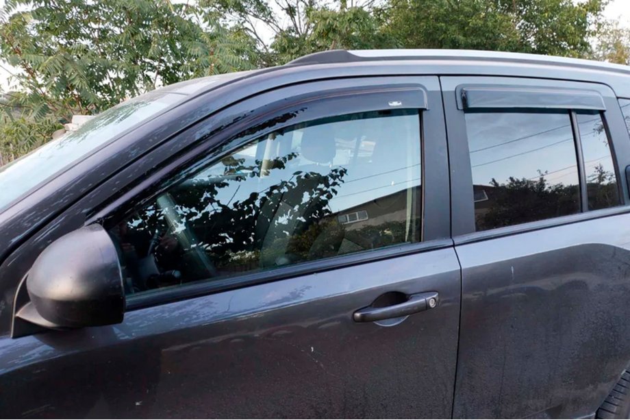 Jeep Compass 2006-2016 рр. Вітровики (4 шт, HIC) Image