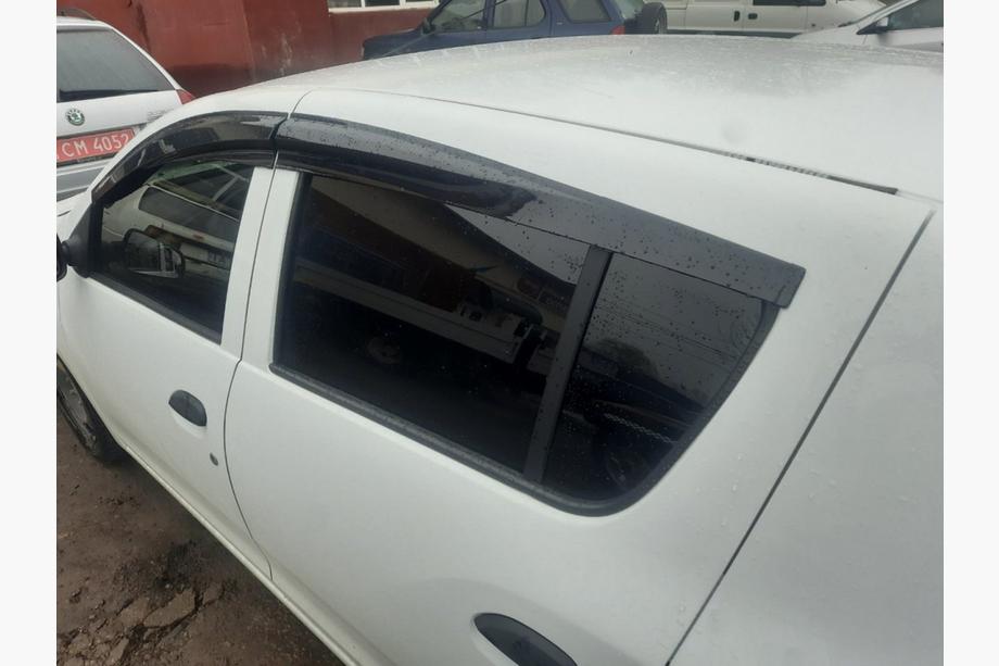 Dacia Sandero 2013-2020 рр. Вітровики (4 шт., Sunplex Sport) Image