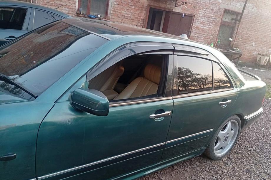 Mercedes E-class W210 1995-2002 рр. Вітровики SD (4 шт., Sunplex Sport) Фото 2