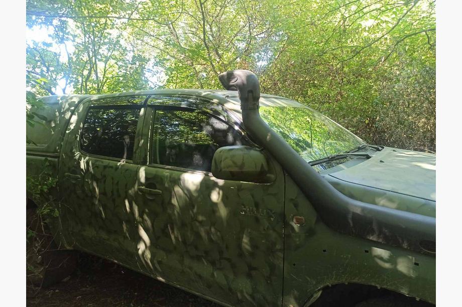 Toyota Hilux 2015- рр. Вітровики (4 шт., Sunplex Sport) Фото 2
