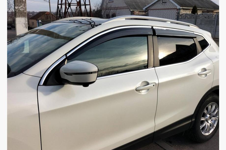 Nissan Qashqai 2014-2021 рр. Вітровики з хромованим молдингом (4 шт., Sunplex Chrome) Image