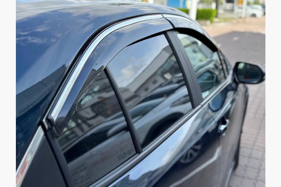 Toyota Corolla 2019- рр. Вітровики з хромованим молдингом (4 шт., Sunplex Chrome) Image