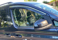 Volkswagen Caddy 2020- рр. Вітровики з хромованим молдингом (4 шт., Sunplex Chrome) фото 2