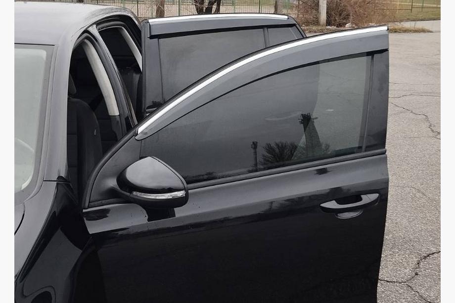 Volkswagen Golf 6 2008-2014 рр. Вітровики з хромованим молдингом HB (4 шт., Sunplex Chrome) Фото 13