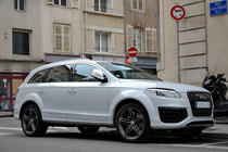 Audi Q7 2005-2015 рр. Розширювачі арок широкі V12-модель фото 3