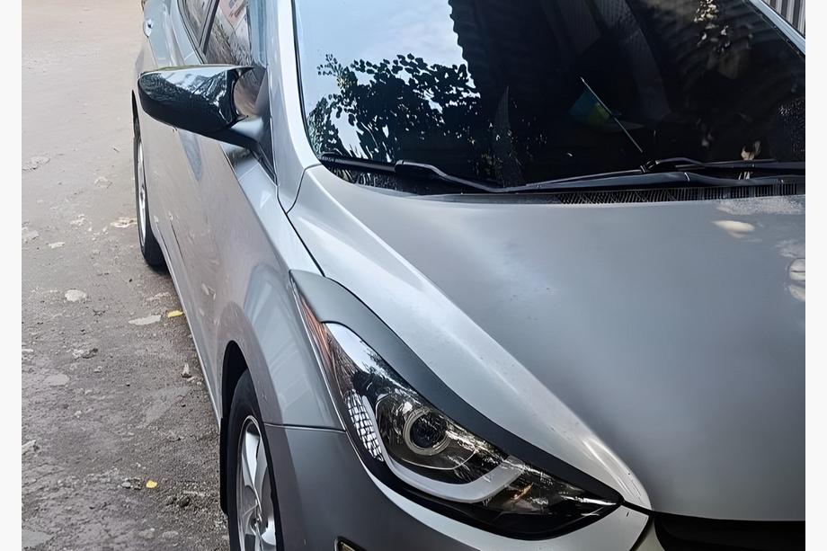 Hyundai Elantra (MD/UD) 2011-2015 рр. Накладки на дзеркала без вирізу під поворот BMW-style (2 шт) Фото 4