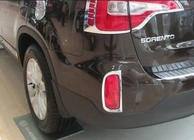 Kia Sorento II XM 2009-2014 рр. Окантовка задніх протитуманок 2013+ (2 шт, пласт) фото 1