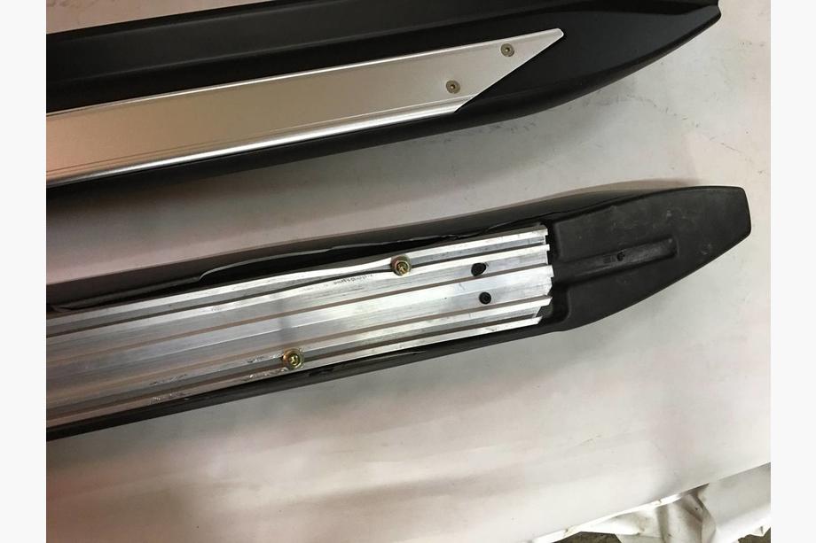 Subaru Forester 2008-2013 рр. УЦІНКА! Бокові пороги OEM 2010-2013 Image