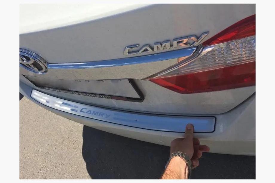 Toyota Camry 2011-2017 рр. Накладка на задній бампер Libao (нерж) Фото 1