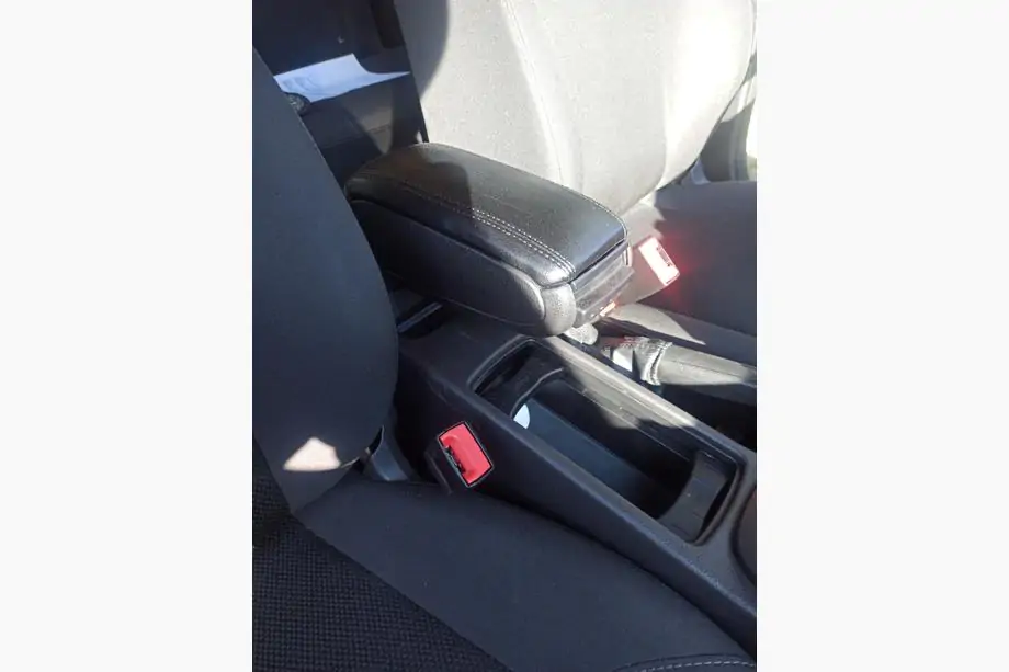 Ford Focus III 2011-2017 рр. Підлокітник 2015+ Image