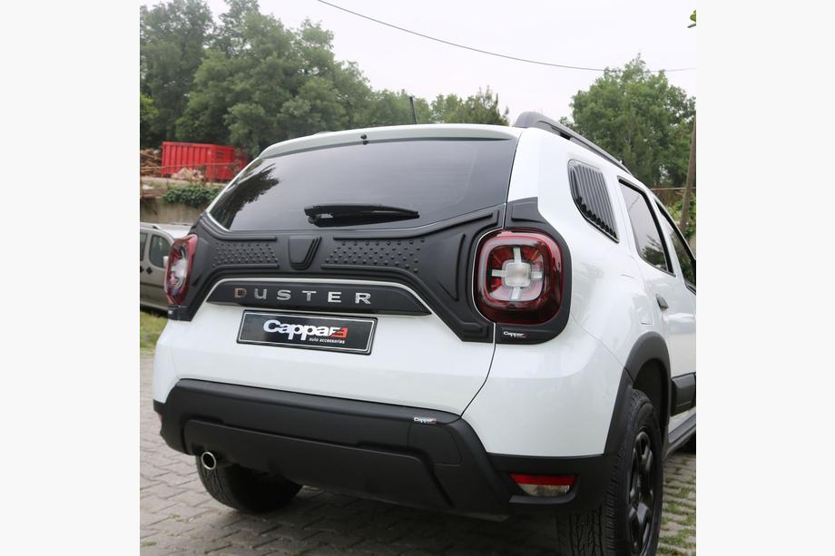 Renault Duster 2018-2024 рр. Пластикова накладка на кришку багажника (3 деталі) Фото 3