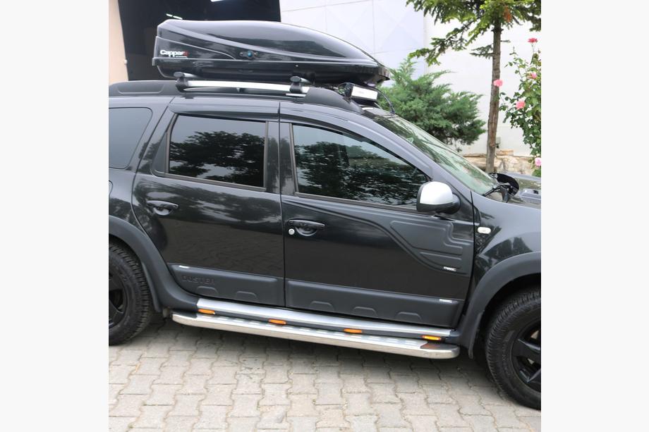 Dacia Duster 2008-2018 рр. Верхні накладки на двері (2шт) Фото 8