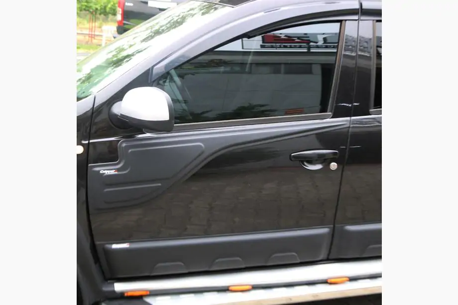 Renault Duster 2008-2017 рр. Верхні накладки на двері (2шт) Фото 7