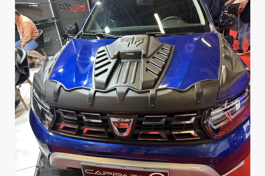 Dacia Duster 2018-2024 рр. Накладка на капот (ABS) Image