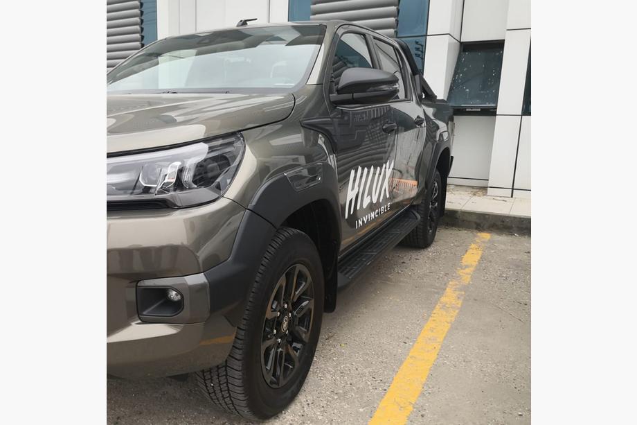 Toyota Hilux 2015- рр. Молдинг на верх дверей (4 шт, ABS) Фото 5