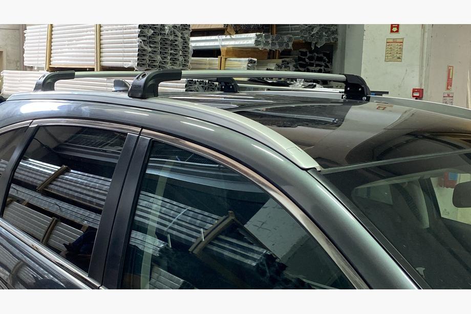 Honda CRV 2012-2016 рр. Поперечний багажник на вбудовані рейлінги Strong (2 шт) Image