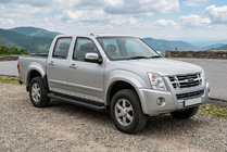 Isuzu D-Max 2002-2011 рр. Бокові пороги Allmond Black (2007-2012, 2 шт., Алюміній) фото 1