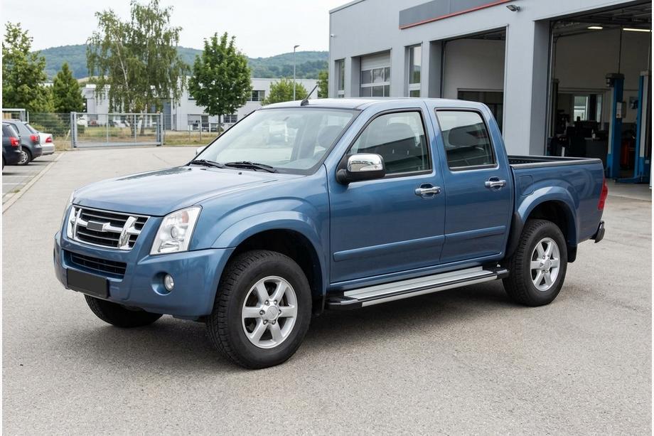 Isuzu D-Max 2002-2011 рр. Бокові пороги Rainbow (2007-2012, 2 шт., Алюміній) Image
