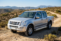 Isuzu D-Max 2002-2011 рр. Бокові пороги Maydos V2 (2007-2012, 2 шт., Алюміній) фото 1
