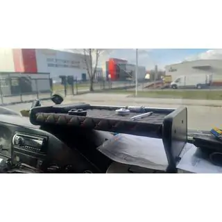 Полиця на панель (Чорна з червоною ниткою)