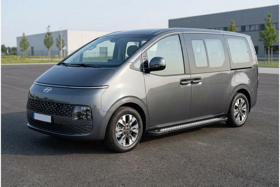 Hyundai Staria 2021- рр. Бокові пороги Vision New Black (2 шт., Алюміній) Фото 1