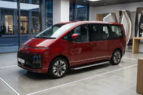 Hyundai Staria 2021- рр. Бокові пороги Fullmond (2 шт., Алюміній) фото 1