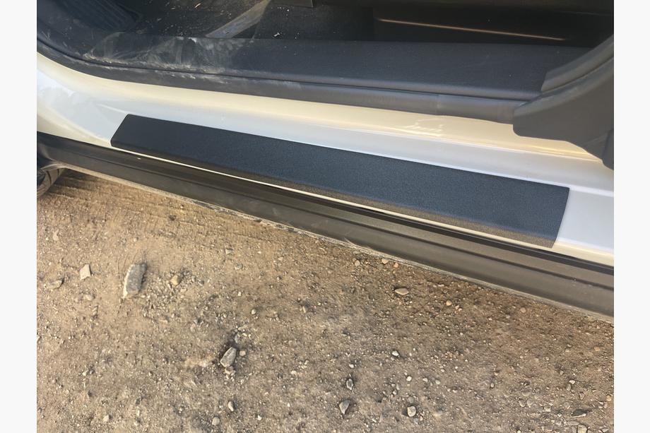 Mazda CX-30 2019- рр. Накладки на пороги DDU Мат (2 шт., пластик) Image