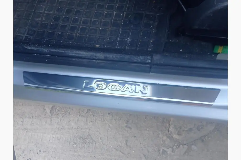 Renault Logan MCV 2005-2013 рр. Накладки на пороги Carmos V2 (4 шт, нерж.) Фото 2