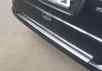 Mercedes Viano 2004-2014 рр. Накладка на задній бампер із загином (Carmos V2, нерж) фото 1