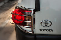 Toyota FJ Cruiser 2006-2022 рр. Захист задніх фонарів (нержавійка, 2 шт) фото 3